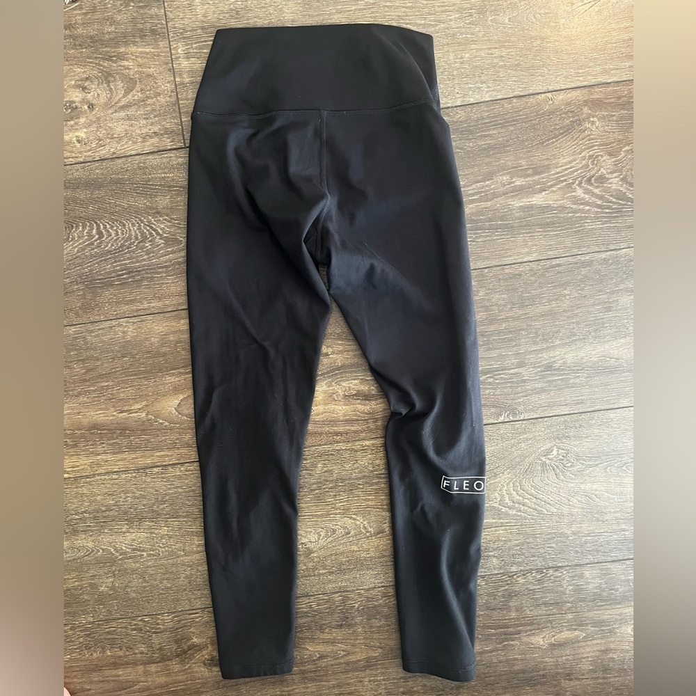 Lot of four Fleo size small leggings